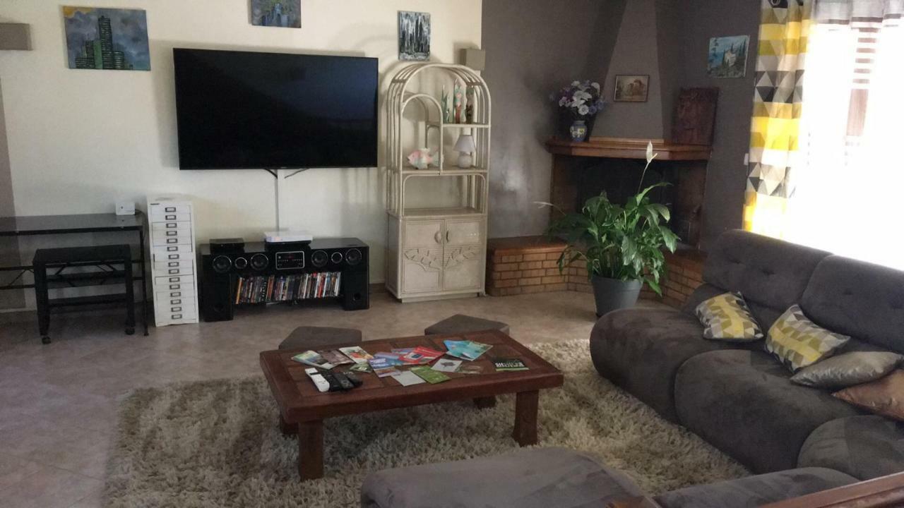 B&B Macchia Verdata Avec Piscine โมนาชา-โดลแลน ภายนอก รูปภาพ